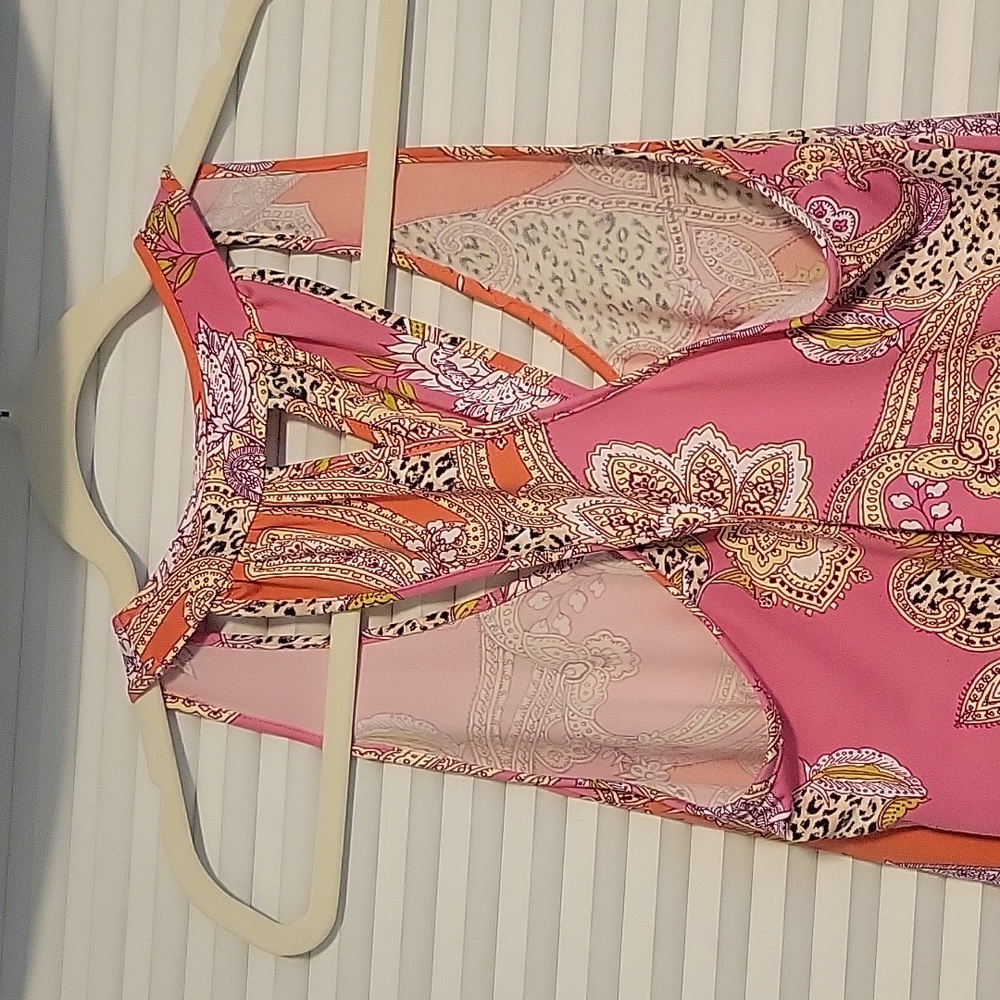 Bathing suit cover - Picture 4 of 5